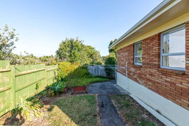 1/6 Pamela Place New Lynn_3