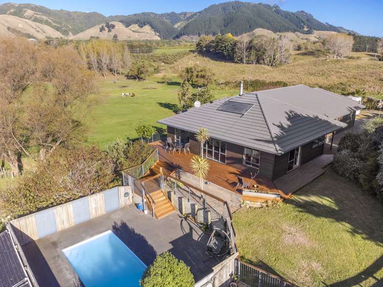 84 Derham Road Te Horo_17