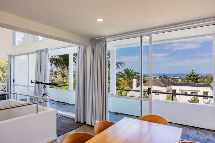 2/36 King Richard Place Browns Bay_11