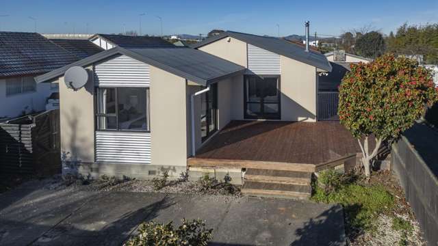 16 Dunbarton Street Redwood_1