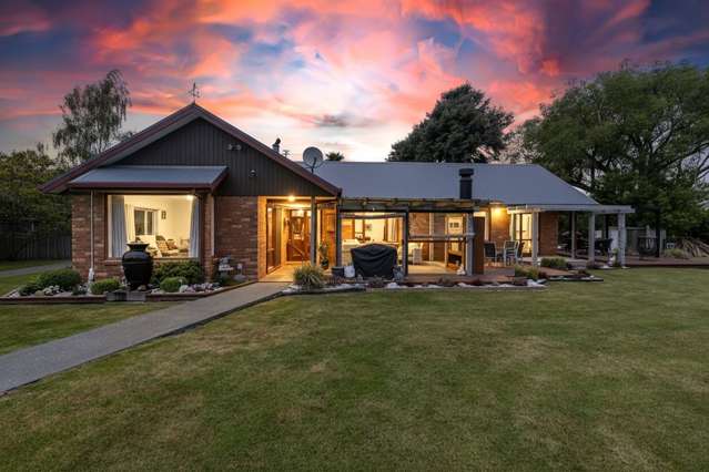 NOTHING Compares To Paradise!