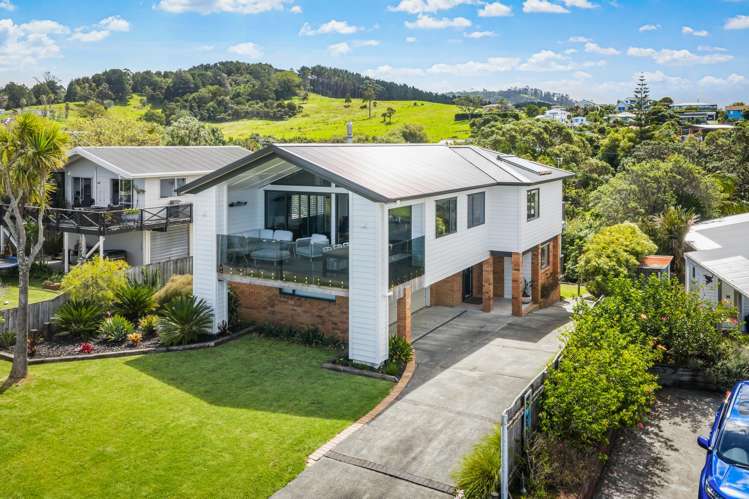 11 Barrier View Road Leigh_3