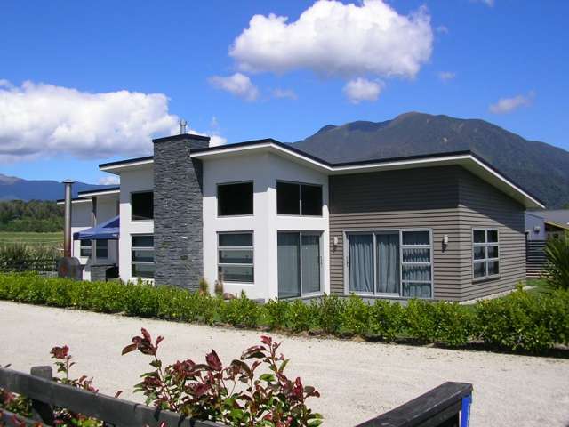 139 Cashmere Bay Road Moana_1