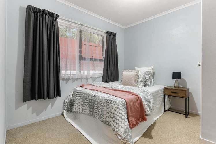 2/220 Russell Road Manurewa_5