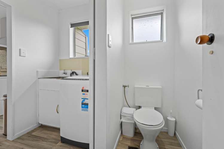 14 Shearwater Street One Tree Point_18