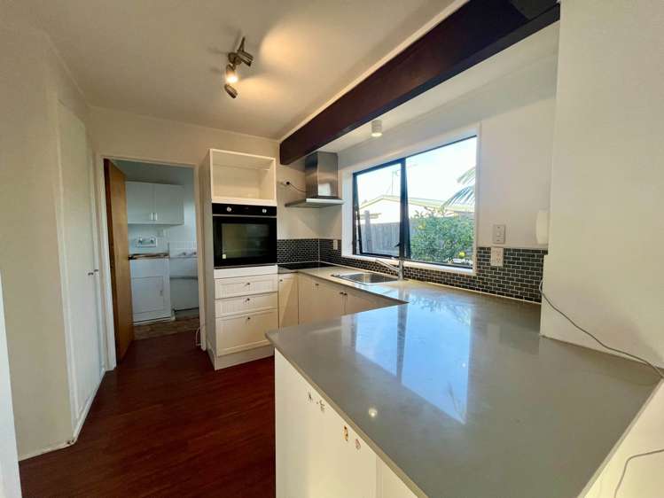 3/98 Roberts Road Te Atatu South_4