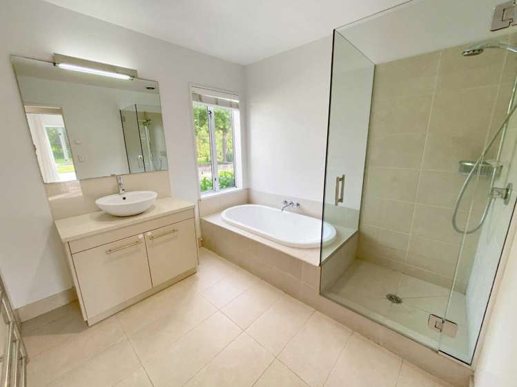 533 Johns Road Harewood_14