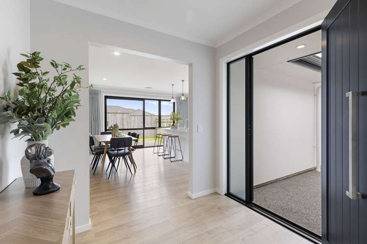 202 Pacific Drive Fitzherbert_9