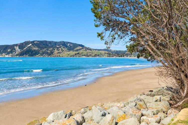 165 Beach Road Tokomaru Bay_28