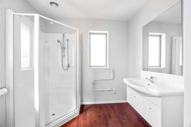 47C Birchfield Avenue Dallington_11