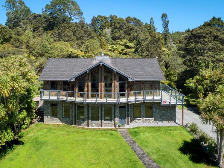 25 Cochran Road Oratia_1