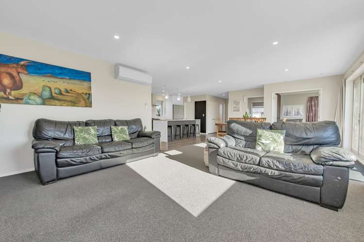 9 Dundee Close Darfield_12