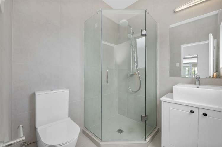 83 Drumbuoy Drive Flat Bush_17