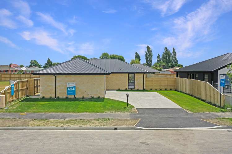 52 Strowan Avenue Elgin_38