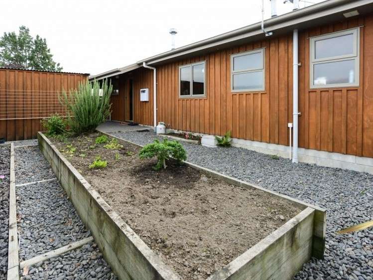 412a Southland Place Raureka_19