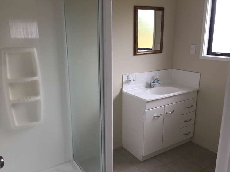 44 Victoria Street Pukekohe_10