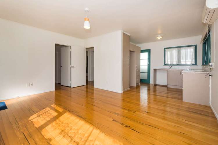 1/15 Gladstone Road Northcote_10