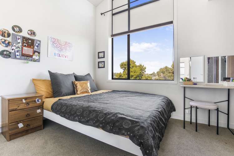 72 Norwood Drive Flat Bush_11