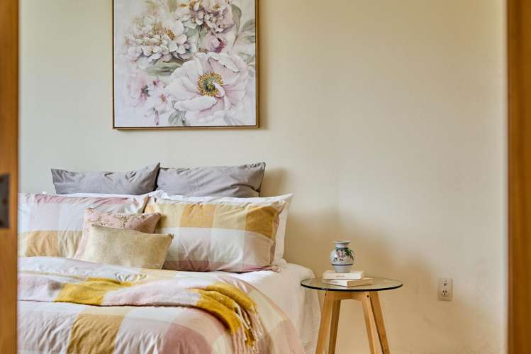 7 Beecham Grove Epuni_14