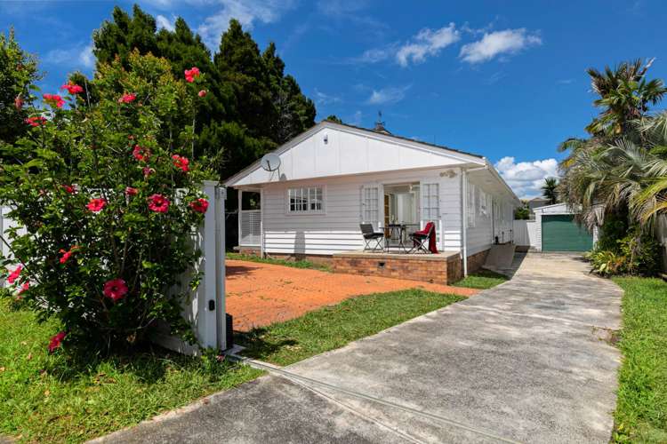 1 Miltonia Avenue Te Atatu South_22