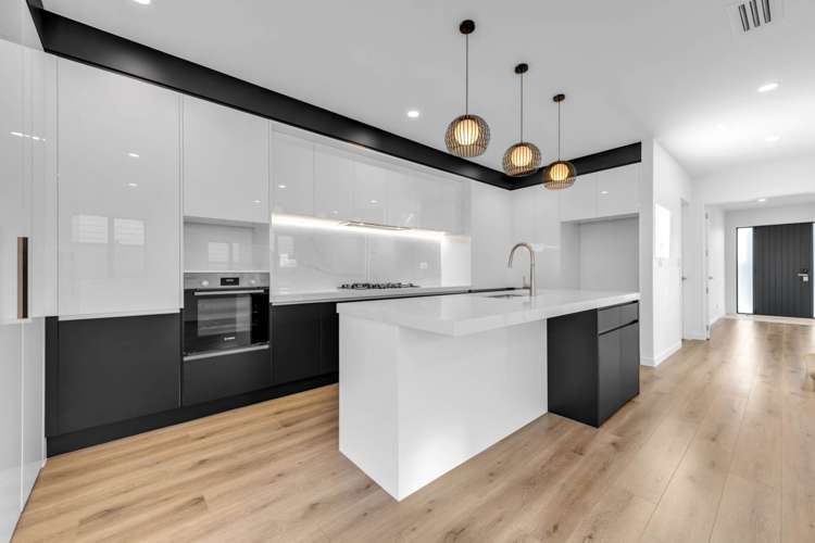 6 Ballyliffin Drive Flat Bush_6