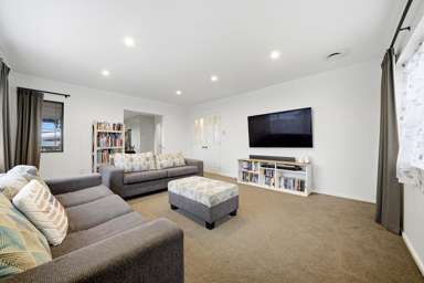 2/121 Forrest Hill Road_2