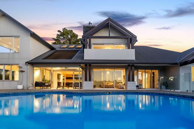 Concrete Masterpiece - Luxury on Three Mile Bush