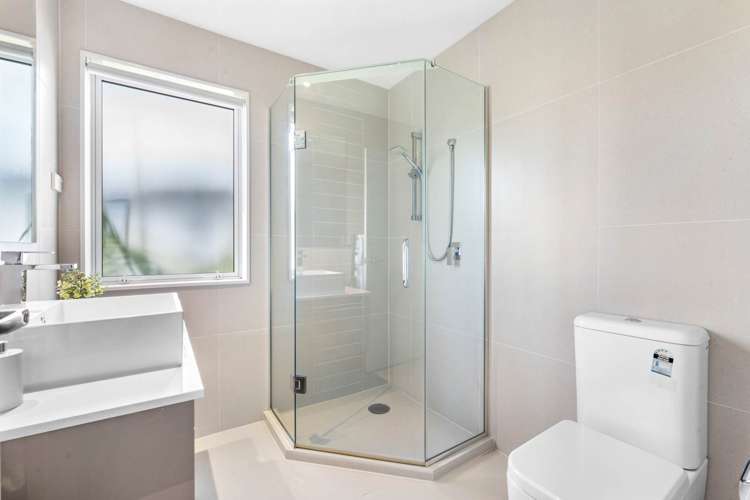 18 Remuremu Street Long Bay_22