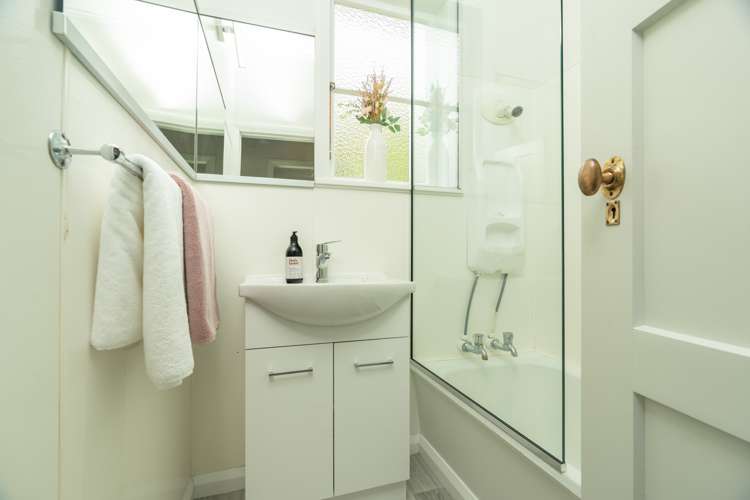 33 Cairnfield Road Kensington_5