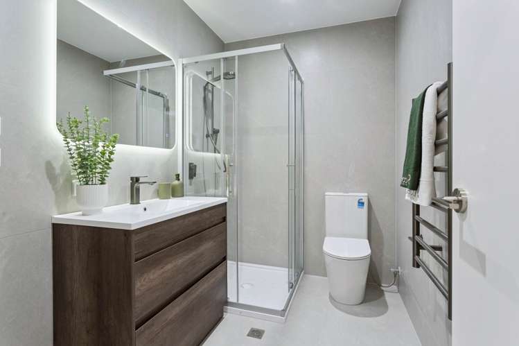 1-6  246 Wairau Road Glenfield_11