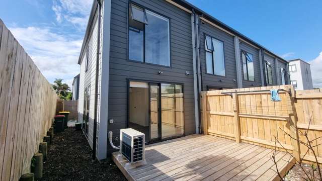 Modern 2 Bedroom Townhouse