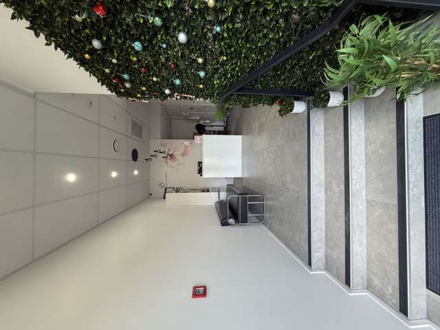 Beauty Store For Sale In Prime Location_1