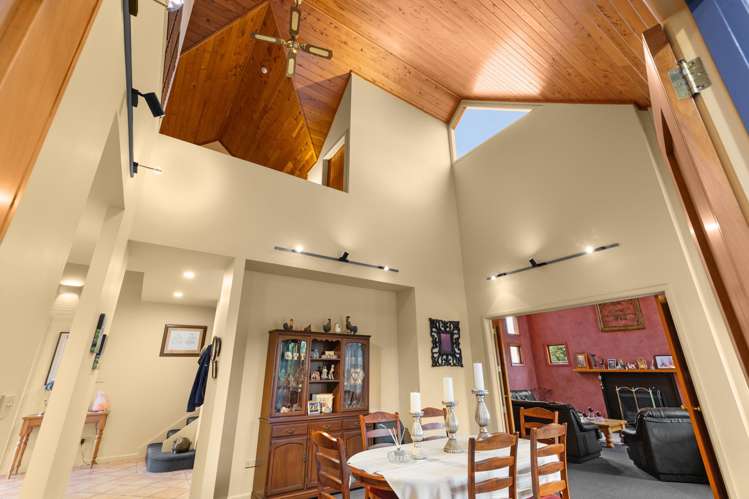 75 Arnott Street and part there of 75A Reid Line West Feilding_7