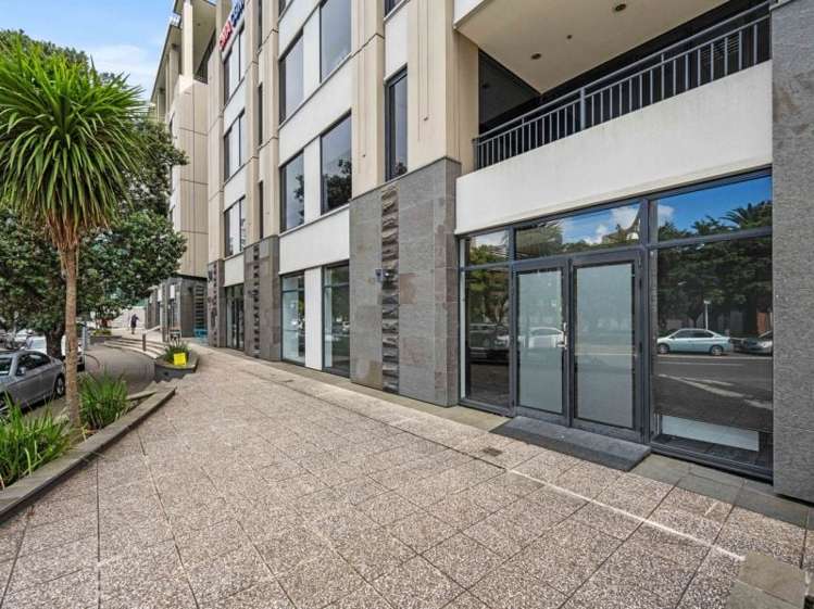 Part Ground Floor/32 - 34 Mahuhu Crescent Auckland Central_5