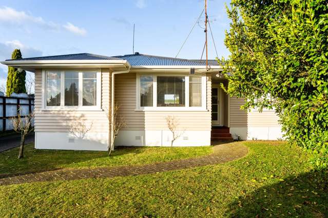 15 Clyde Street Utuhina_2