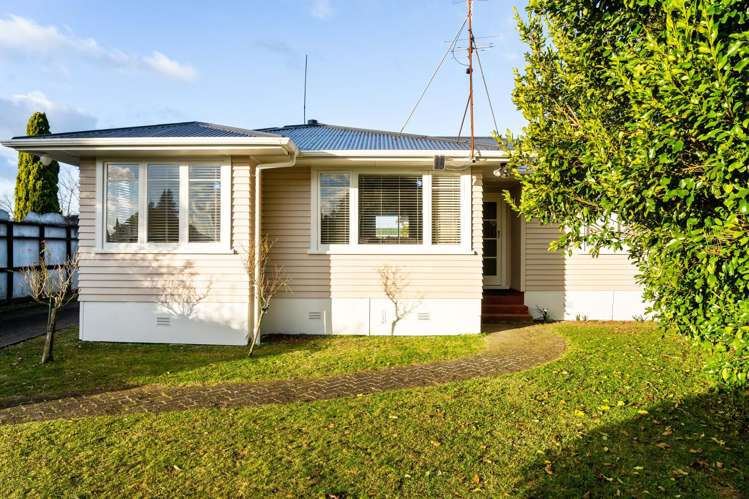 15 Clyde Street Utuhina_1