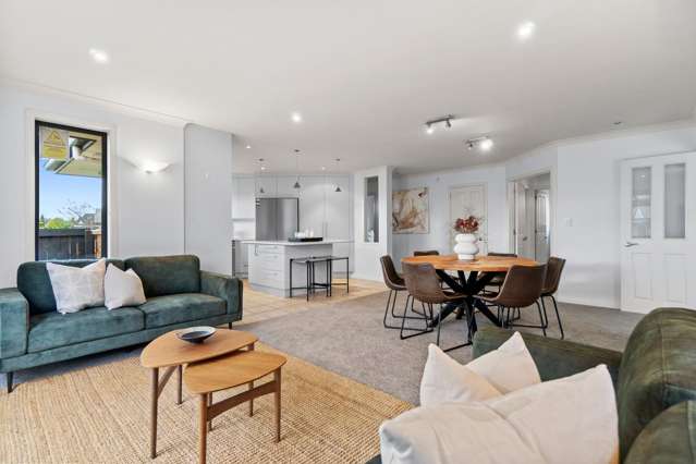 Newly Renovated Family Home with Triple Garage