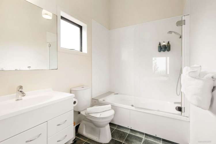 6/685 Karioitahi Road Waiuku_9