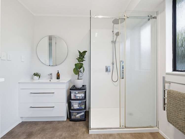 13A Kaiwaka Road Waiuku_13