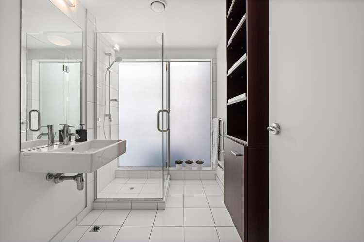 10/74 Oriental Parade Oriental Bay_12