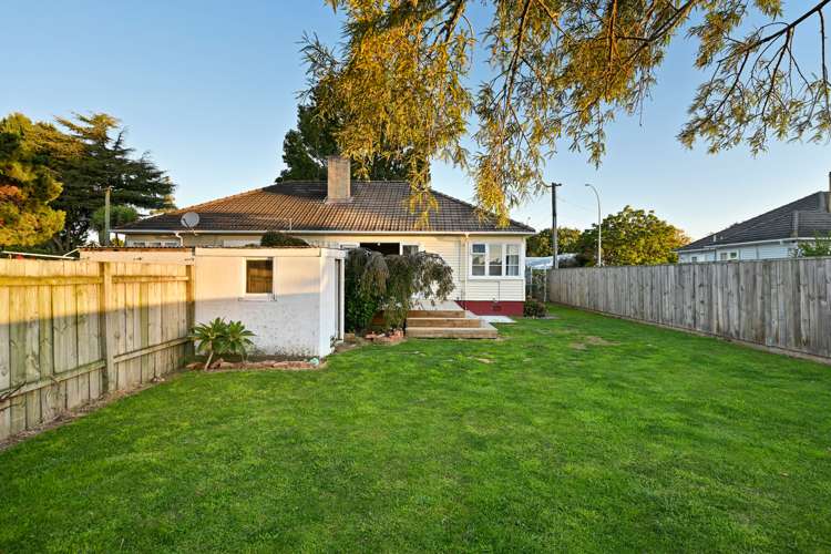 141 Cobham Drive Hamilton East_13