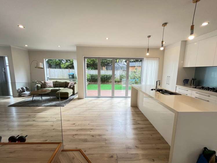 38 Windermere Crescent Blockhouse Bay_4