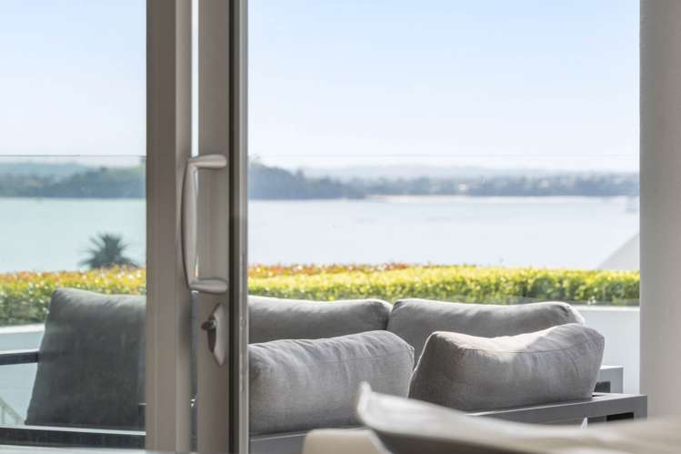 21 Benbow Street St Heliers_17