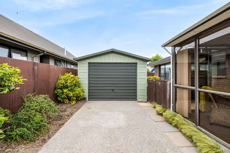 2/2 Burnridge Place Belfast_15