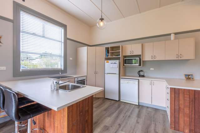 24 Dundas Street Porangahau_2