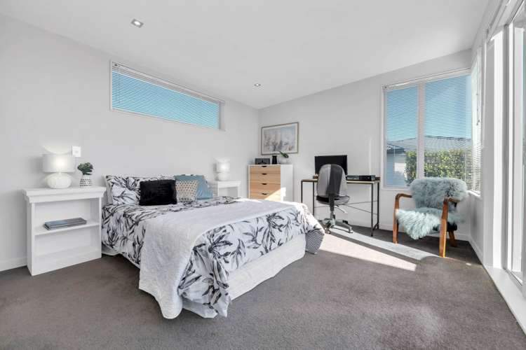 32 Intrepid Crescent Beachlands_24