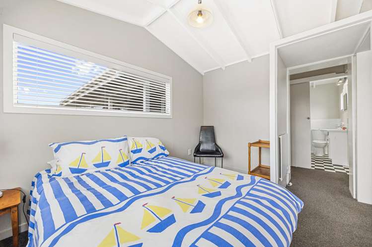 2 Palmer Place Taieri Mouth_16