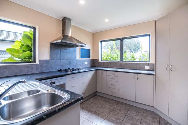 68 Erlestoke Crescent Churton Park_3