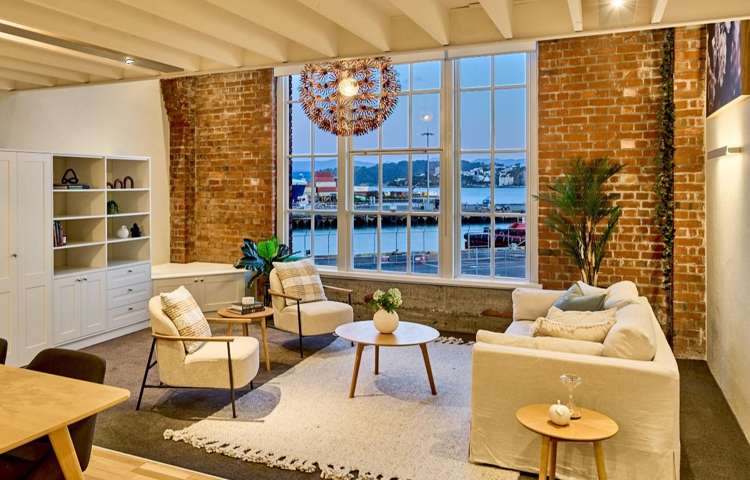 2.09/28 Waterloo Quay_0