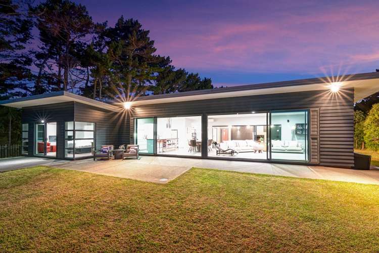 102 West Road Kaukapakapa_21